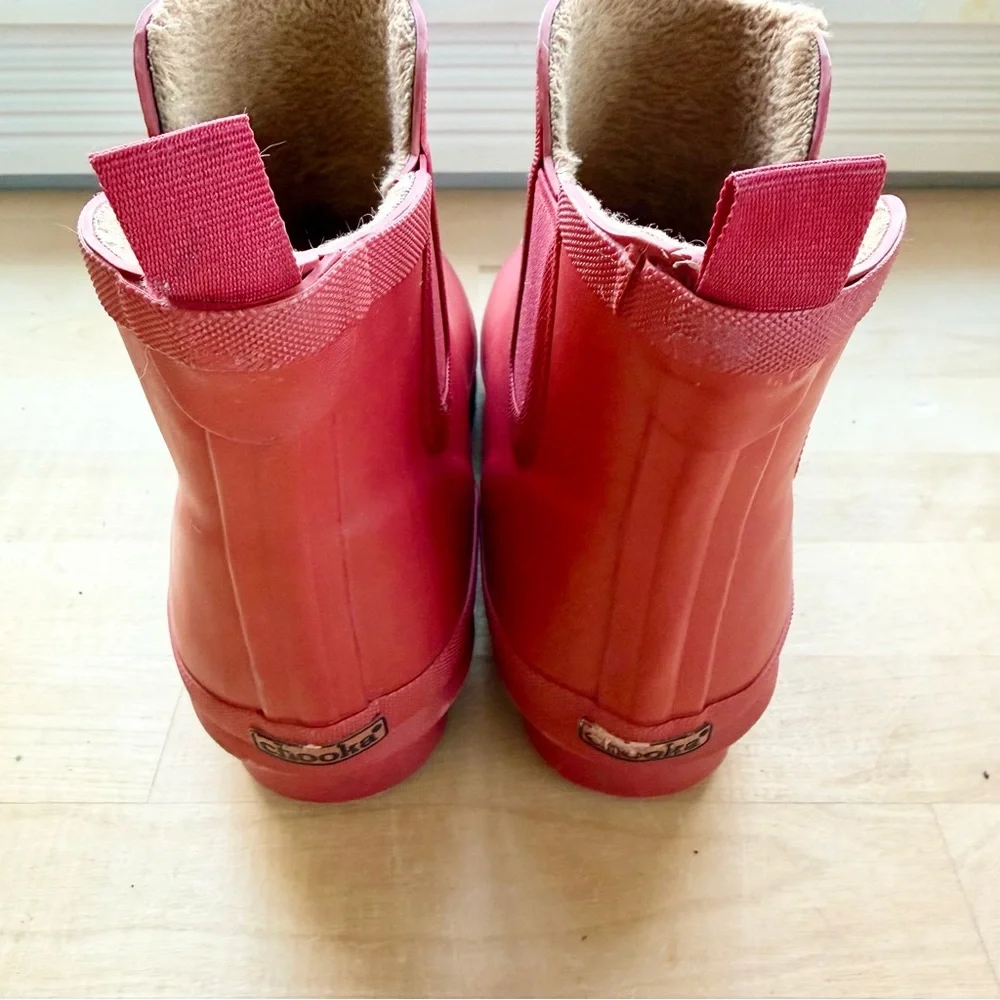 Chooka Size 8 Red Waterproof Short Chelsea Rain Boots Matte Festival